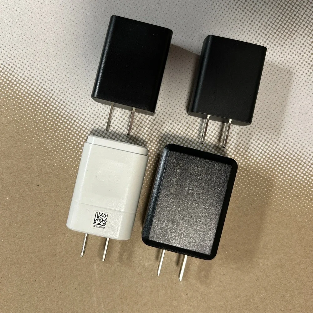 Lot of 4 USB Wall Charger Power Adapters LG MCS-V01WR 2.0A Black White Blocks